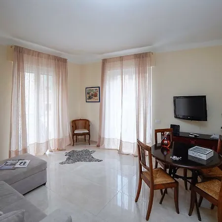 Sant'agostino's House Апартаменты *